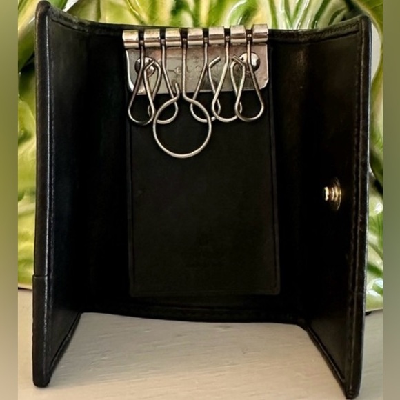 GUCCI Black Signature Leather Key Holder (2564330959) - Picture 1 of 8